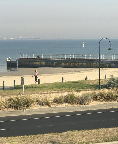Beach Front Beauty - Food Delivery Shop 19