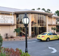 Quality Hotel Melbourne Airport - Food Delivery Shop