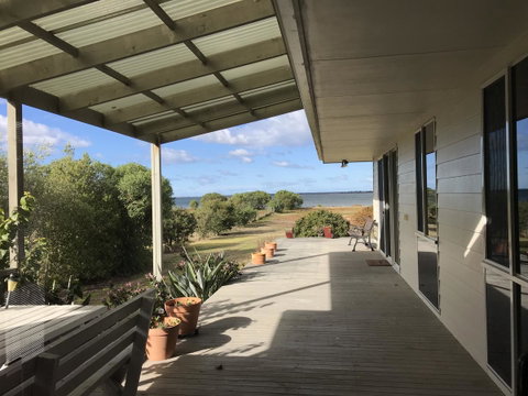 Eagle Bay Views - Food Delivery Shop 0