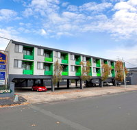 Melbourne's Princes Park Hotel - Food Delivery Shop