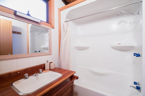 FOUNTAINS 3, Mount Hotham - Food Delivery Shop 11