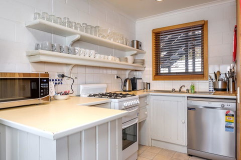 FOUNTAINS 3, Mount Hotham - Food Delivery Shop 9