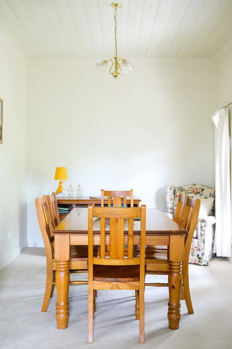 Miss Pym's Cottage - Food Delivery Shop 38