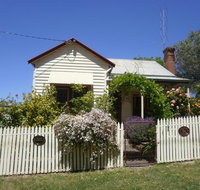 Miss Pym's Cottage - Food Delivery Shop