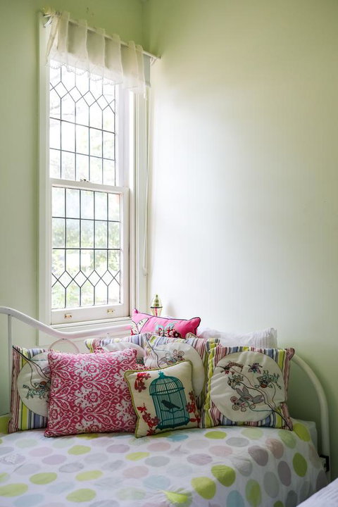 Miss Pym's Cottage - Food Delivery Shop 20