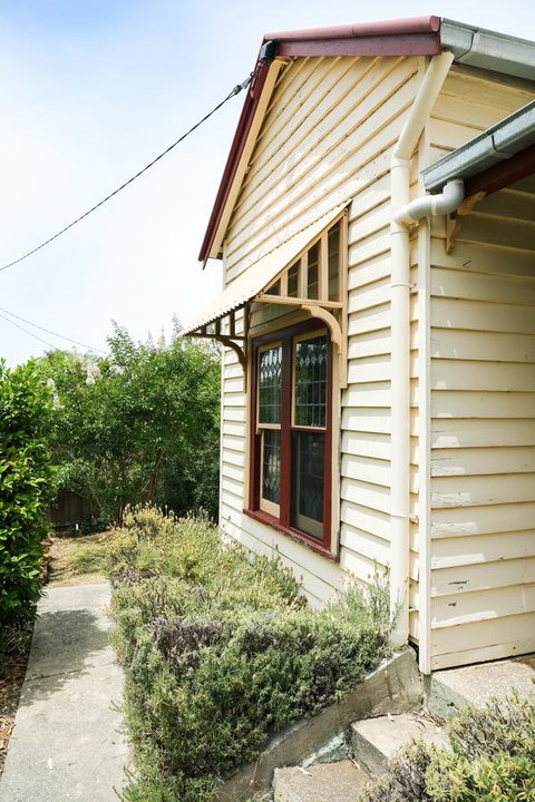 Miss Pym's Cottage - Food Delivery Shop 1