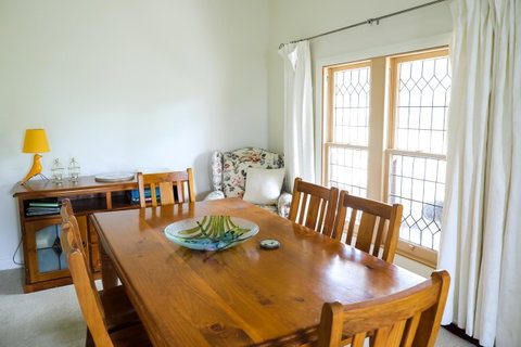 Miss Pym's Cottage - Food Delivery Shop 36