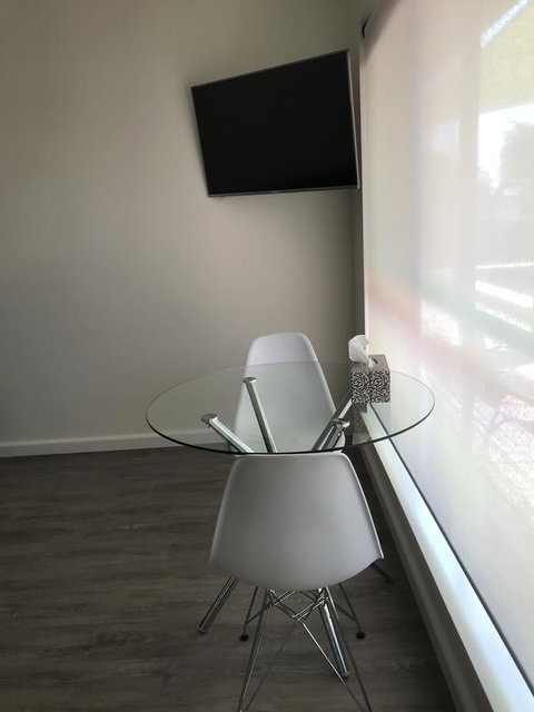 Mildura Holiday Villas - Food Delivery Shop 8