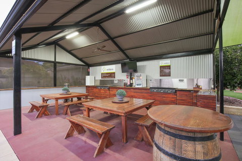 Mildura Holiday Villas - Food Delivery Shop 29