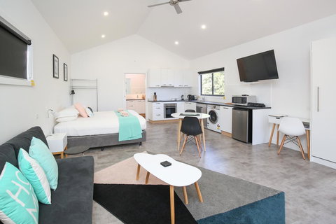 Mildura Holiday Villas - Food Delivery Shop 20