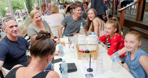 Adina Lodge Holiday Apartments - Food Delivery Shop 17