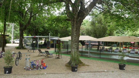 Adina Lodge Holiday Apartments - Food Delivery Shop 18