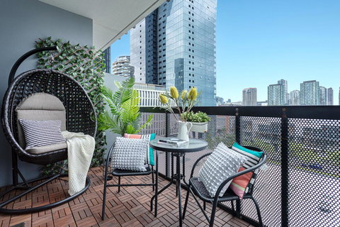 Water Views, Lovely 2BRs, Free Tram Zone, Close To Everything! - Food Delivery Shop 1