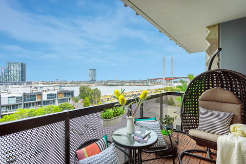 Water Views, Lovely 2BRs, Free Tram Zone, Close To Everything! - Food Delivery Shop 0