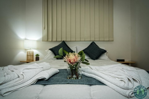 The Cape Gateway Motel - Food Delivery Shop 1