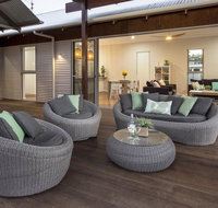 The Deck - Food Delivery Shop