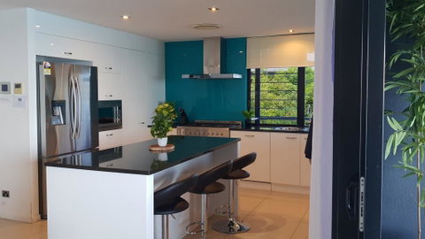The Edge 5 - Hamilton Island - Food Delivery Shop 2