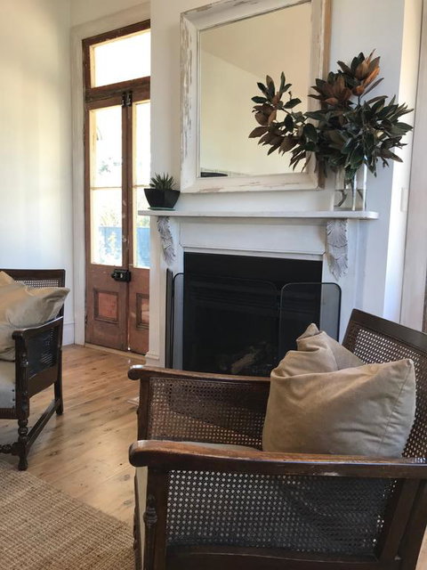 THE GABLES MUDGEE - Food Delivery Shop 3