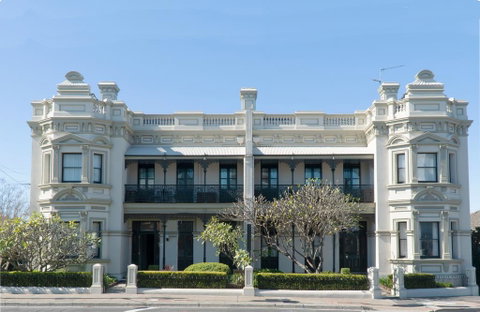 The Lurline Randwick - Food Delivery Shop 2