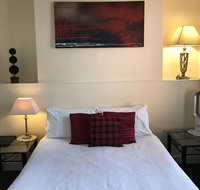 The Mews Motel - Food Delivery Shop