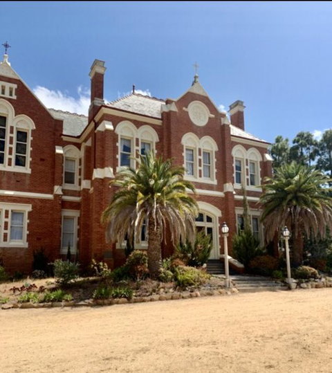 The Old Convent St Arnaud - Food Delivery Shop 3