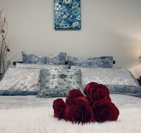 The private  green and cozy home in Caulfield - Food Delivery Shop