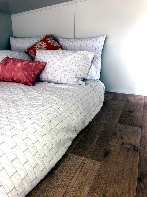 The Saddle Camp Tiny House, Braidwood - Food Delivery Shop 3