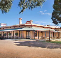 The Standpipe Golf Motor Inn - Pet Food Australia