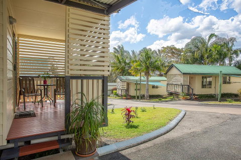Tiaro Tourist Stopover - Food Delivery Shop 2