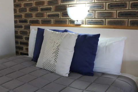 Top Of The Town Motel - Food Delivery Shop 0