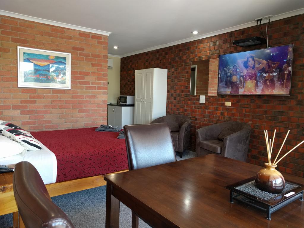 Kaniva VIC Food Delivery Shop
