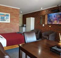 Travellers Inn Kaniva - Food Delivery Shop