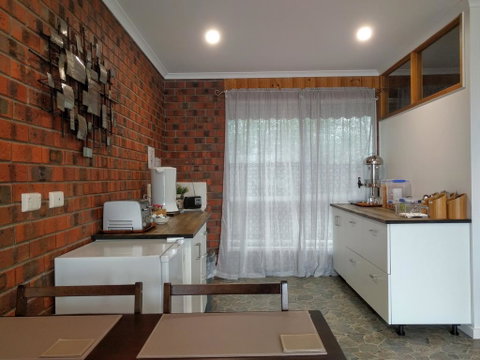 Travellers Inn Kaniva - Food Delivery Shop 2