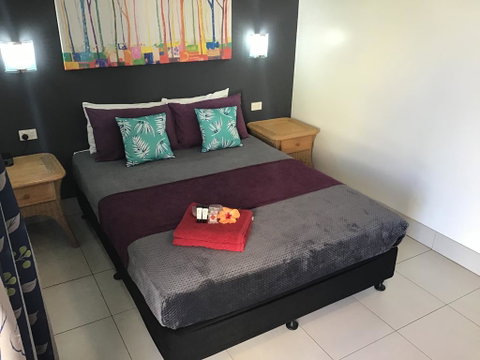 Tropical Lodge - Food Delivery Shop 1