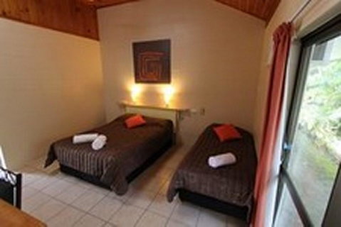 Tully Motel - Food Delivery Shop 2