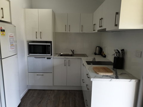 Tuncurry Lakes Resort - Food Delivery Shop 2