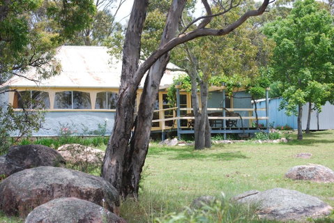 Twisted Gum Vineyard Cottage - Food Delivery Shop 0