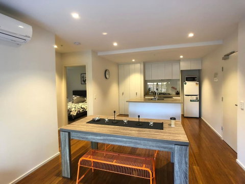 Two Brand New Bedrooms In The Sunlight Area - Food Delivery Shop 0