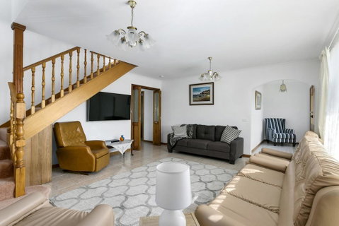 Tyrone Beach House - Food Delivery Shop 3