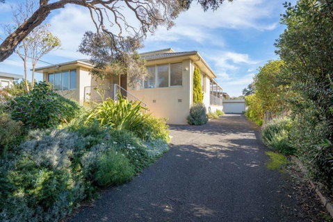 Tyrone Beach Retreat, VIEWS - Food Delivery Shop 1