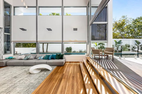Ultimate Light And Space, Noosa Heads - Food Delivery Shop 0