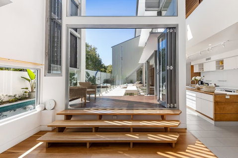 Ultimate Light And Space, Noosa Heads - Food Delivery Shop 2