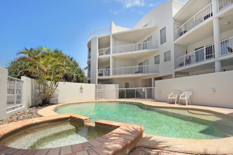 Unit 1 Marcoola Sunrise - Marcoola Beach - Food Delivery Shop 1