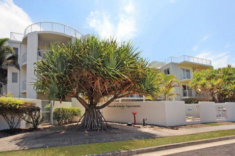 Unit 1 Marcoola Sunrise - Marcoola Beach - Food Delivery Shop 0