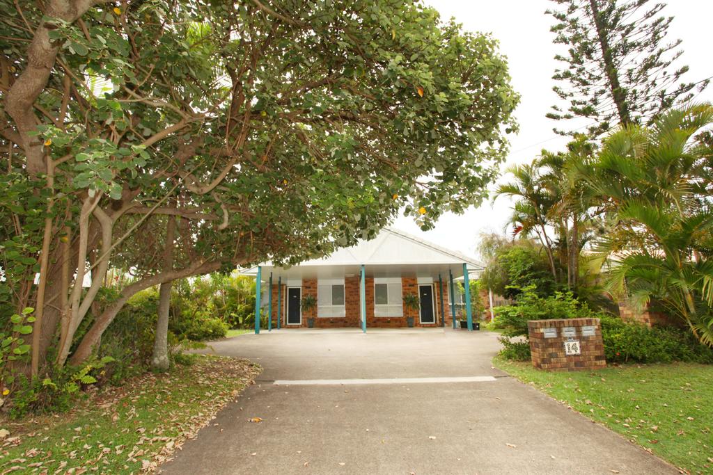 Marcoola Beach QLD Food Delivery Shop