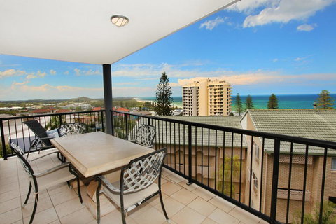 Unit 4, Beaumont Sur Mer, 13 - 15 Pacific Terrace Coolum Beach, 400 BOND, LINEN SUPPLIED - Food Delivery Shop 0
