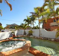 Unit 4 Coolum Sands Apartments 34 First Avenue Coolum Beach 400 BOND LINEN SUPPLIED - Food Delivery Shop