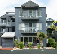 Unit 9 Bellevue - Food Delivery Shop