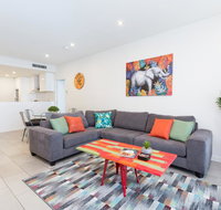 Urban Jungle Executive Apartment in Heart of CBD - Food Delivery Shop