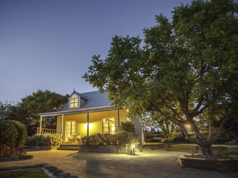 Vineyard Cottages - Food Delivery Shop 0